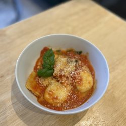 Borgatti's Ravioli & Egg Noodles - Amazing cheese ravioli