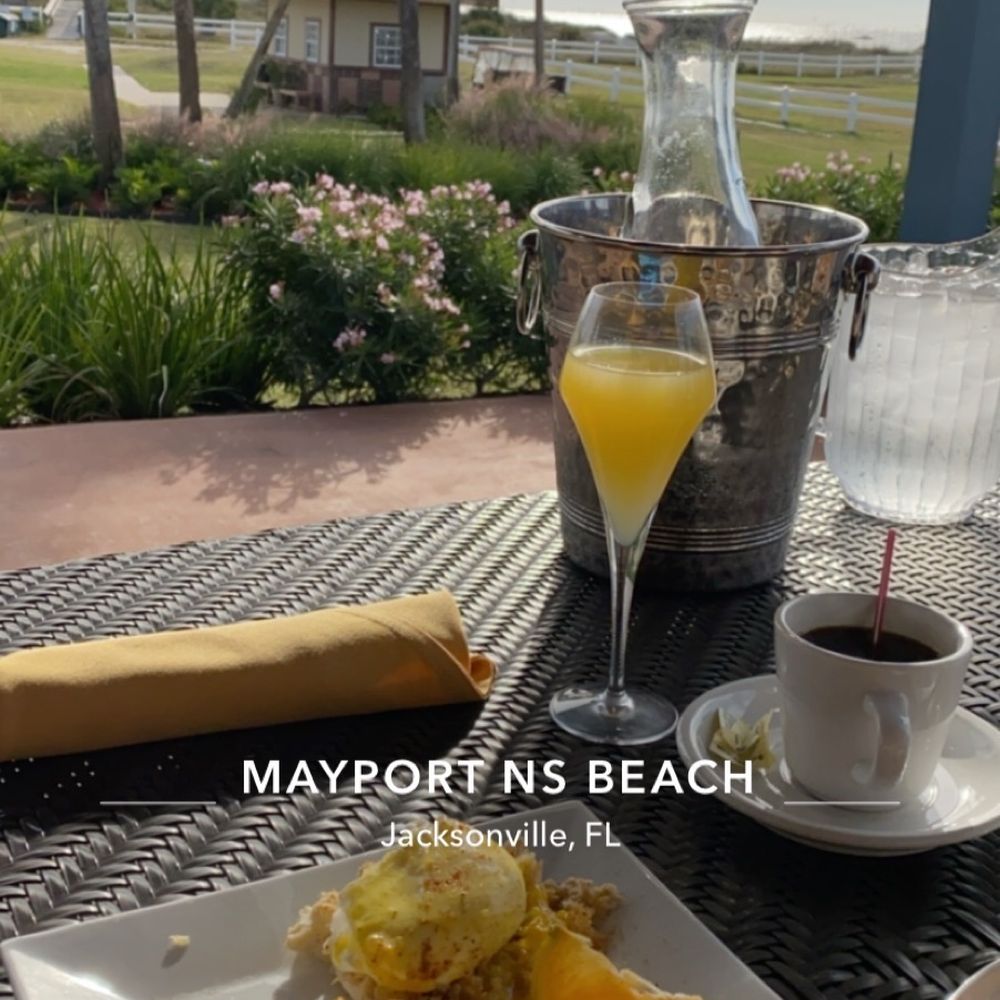 Seaglass - Blue crab eggs Benedict - Wine Bars Near Me - Jacksonville, Florida Seaglass - Blue crab eggs Benedict - Wine Bars Near Me - Jacksonville, Florida