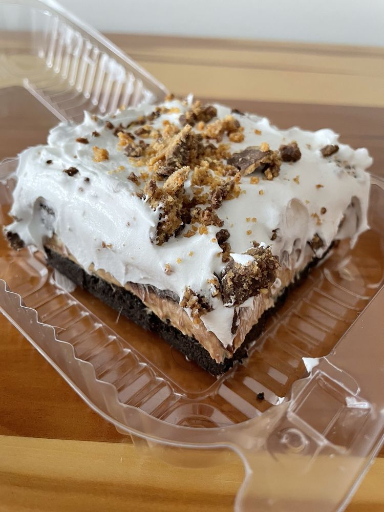 Sweet Cheeks Bakery Logo