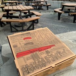 Muse Pizza - Outdoor Seating