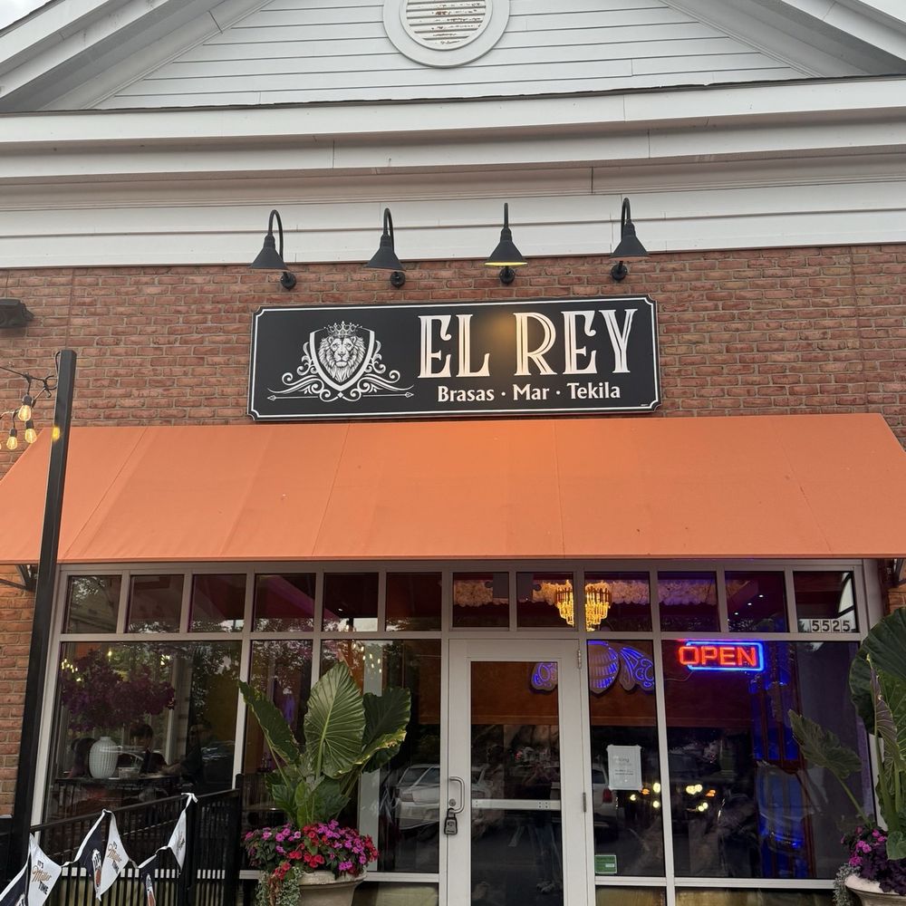 El Rey - Exterior - Mexican Near Me - New Albany, Ohio