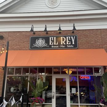 El Rey - Exterior - Mexican Near Me - New Albany, Ohio