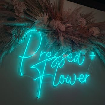 Pressed + Flower - Inside - Coffee & Tea Near Me - Azusa, California
