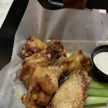 Hickory Tavern - Crispy & tasty - American Near Me - Charlotte, North Carolina Hickory Tavern - Crispy & tasty - American Near Me - Charlotte, North Carolina