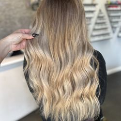 Glow Boutique Salon - Lived in Blondie @alwaysagoodhairdaypdx