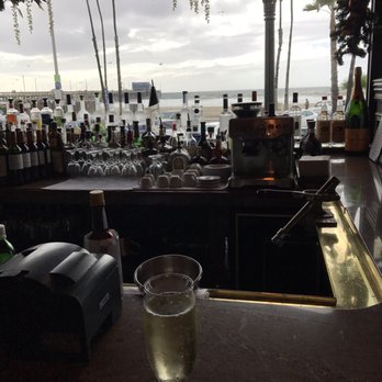 21 Oceanfront - Veuve and view - New American Near Me - Newport Beach, California