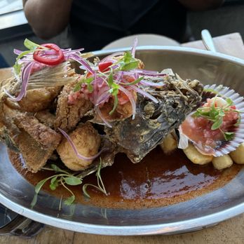 Limón - Pescado entero - Peruvian Near Me - Oakland, California