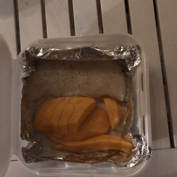 Jaopaya Thai Restaurant - Sweet Sticky Rice with Mango - Thai Near Me - Reseda, California