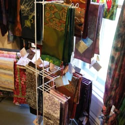 Artizanns - Japanese silk komonos transformed into handmade scarves