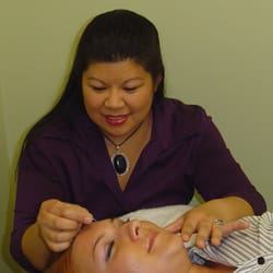 Empress Acupuncture - Relaxing Acupuncture Session