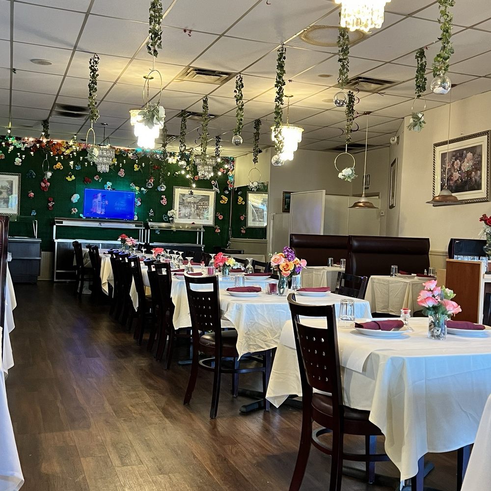 New India Restaurant - Adorable decor - Indian Near Me - Columbus, Ohio New India Restaurant - Adorable decor - Indian Near Me - Columbus, Ohio