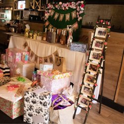 Novitá - Plenty of room for decor and gifts!