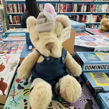 Posman Books - Bookstores Near Me - Miami, Florida