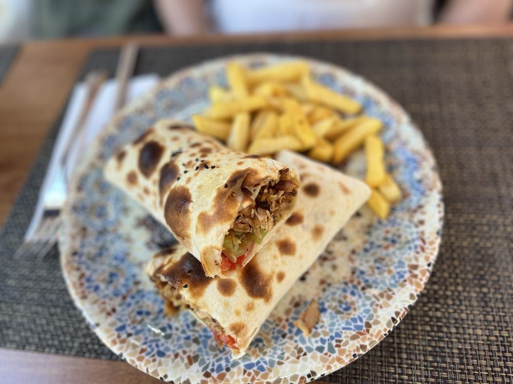 Karadeniz Kardeşler Pide & Kebap Salonu