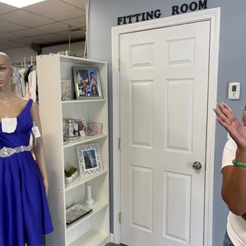 Elegant Tailor and Design - Sewing & Alterations Near Me - Dracut, Massachusetts