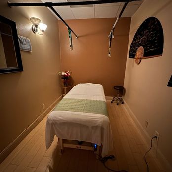 Top Thai Yoga Massage - Massage Therapy Near Me - Newhall, California Top Thai Yoga Massage - Massage Therapy Near Me - Newhall, California
