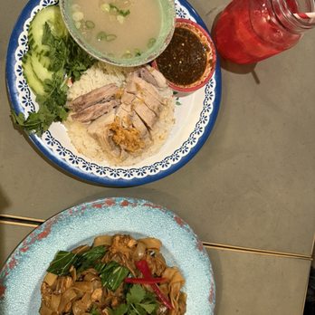 Rosa's Thai Cafe - Khao mun gai - Thai Near Me - London, XGL Rosa's Thai Cafe - Khao mun gai - Thai Near Me - London, XGL