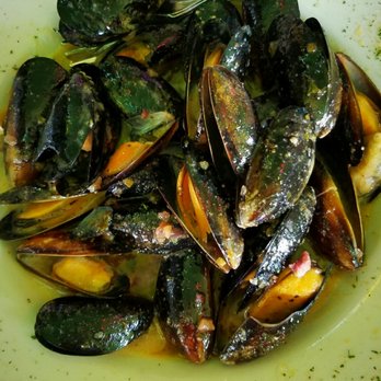 Pinchers - Boatload of Mussels - Seafood Near Me - Naples, Florida Pinchers - Boatload of Mussels - Seafood Near Me - Naples, Florida