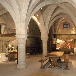 La Grange aux Dimes - La Grange aux dîmes de Provins, exposition de marchands et métiers de l'époque médiévale, à découvrir en visite audio-guidée
