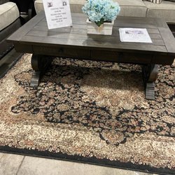 Midwest Furniture Liquidators - Table I was suppose to get