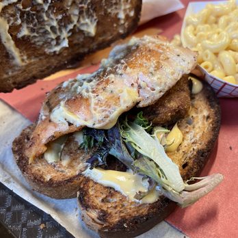 HI-POINTE DRIVE-IN - 896 Photos & 896 Reviews - 1033 McCausland Ave, St ...