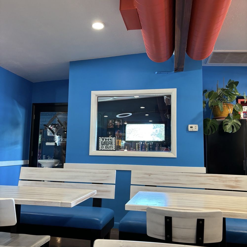 Queen B Vinyl Cafe - Interior barber shop - Wine Bars Near Me - Cottonwood, Arizona