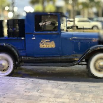 Ford's Garage St. Augustine - Burgers Near Me - St. Augustine, Florida