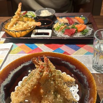 Hamaru Sushi - Japanese Near Me - Toronto, Ontario