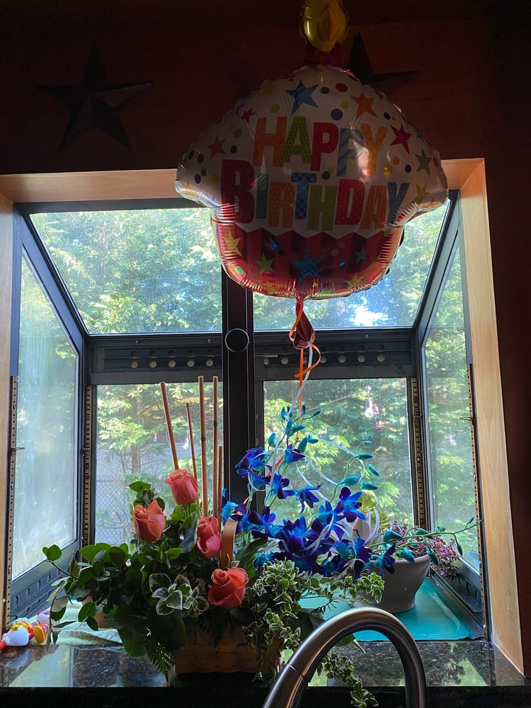 OAKDALE FLOWER SHOP Updated June 2024 92 Photos & 12 Reviews 1312