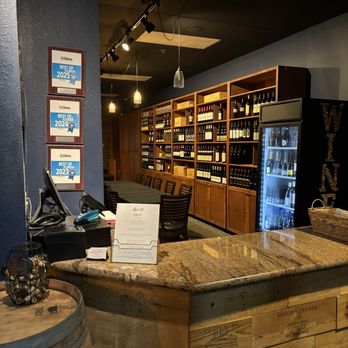 Brix 33 Fine Dining - New American Near Me - New Port Richey, Florida