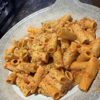 Eddie's Gourmet - Chicken Palmino Vodka Pasta - Diners Near Me - Oak Park, Michigan Eddie's Gourmet - Chicken Palmino Vodka Pasta - Diners Near Me - Oak Park, Michigan