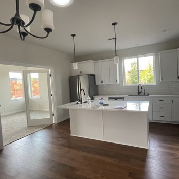 Nw Flooring & Interiors - the kitchen and dining area - Flooring Near Me Nw Flooring & Interiors - the kitchen and dining area - Flooring Near Me