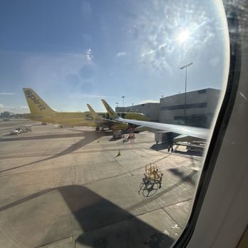 Spirit Airlines - Airlines Near Me - Los Angeles, California