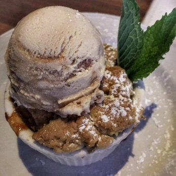 Yard House - Mini Peach Apple Cobbler - Vegetarian Near Me - Gaithersburg, Maryland Yard House - Mini Peach Apple Cobbler - Vegetarian Near Me - Gaithersburg, Maryland