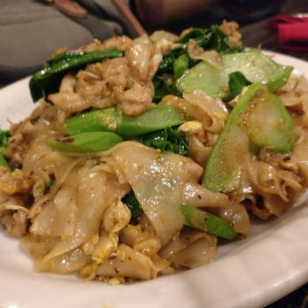 Thai Basil - Pad See Ew. Very filling! - Thai Near Me - Fullerton, California