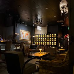 Chapter 4 at Les Amis - Main lounge area