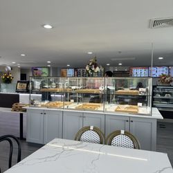 Paris Banh Mi - View from table to front of store