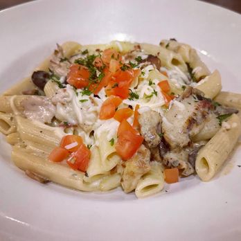 Breakwater Restaurant - Roquefort Chicken - Seafood Near Me - Hatteras, North Carolina