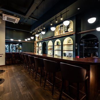 Creston - the bar area of a restaurant - Wine Bars Near Me - New York, New York