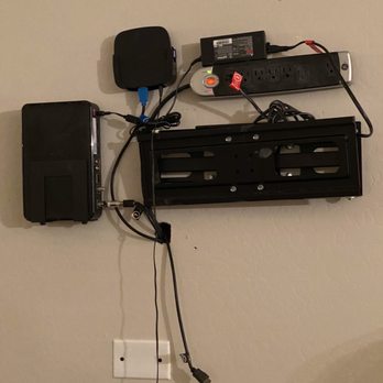 EC3 Installs - I had asked for everything to go behind the TV. Edwin was able to accomplish this quickly and creatively!! - TV Mounting Near Me