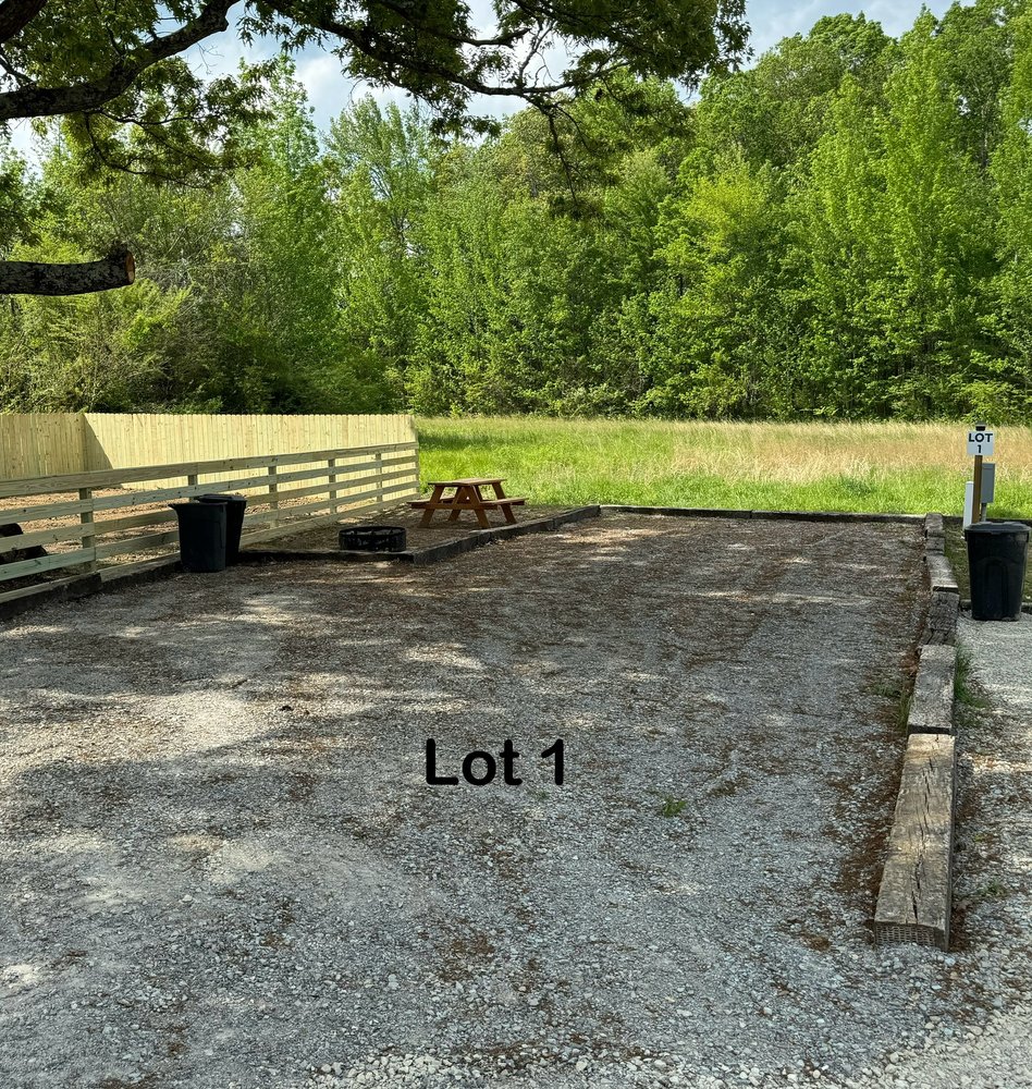 THE HOHENWALD HIDEAWAY Updated October 2024 361 Swiss Colony Rd