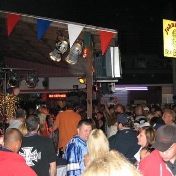JOHNNY G'S - CLOSED - Updated August 2025 - 27 N Walnut St