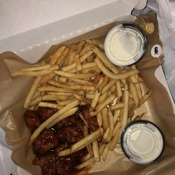 Buffalo Wild Wings - $8 lunch special - American Near Me - Mount Clemens, Michigan