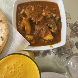 Zam Zam - Chicken Vindloo, Mango Lassi