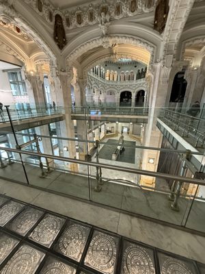 Palacio de Cibeles (sede del Ayuntamiento de Madrid) by null