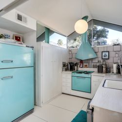 Paul Kaplan Group - Original kitchen at the Park Imperial South complex designed by Barry Berkus