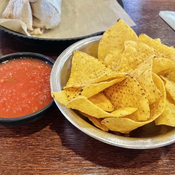 Burrito Parrilla Mexicana - Naperville South - Chips and salsa - Mexican Near Me - Naperville, Illinois Burrito Parrilla Mexicana - Naperville South - Chips and salsa - Mexican Near Me - Naperville, Illinois