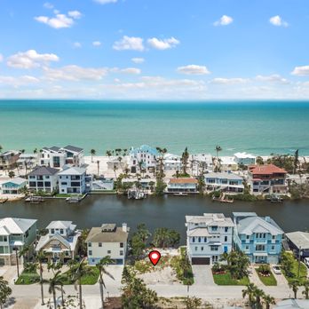 Cape Drones - Luxury Airbnb & waterfront real estate aerial photography in Cape Coral, Florida. - Real Estate Photography Near Me Cape Drones - Luxury Airbnb & waterfront real estate aerial photography in Cape Coral, Florida. - Real Estate Photography Near Me