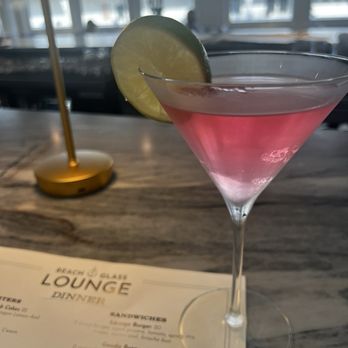 Beach Glass Lounge - Cosmo! - Seafood Near Me - Lakeside Marblehead, Ohio