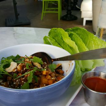 True Food Kitchen - Lettuce cups - Vegetarian Near Me - Pasadena, California True Food Kitchen - Lettuce cups - Vegetarian Near Me - Pasadena, California